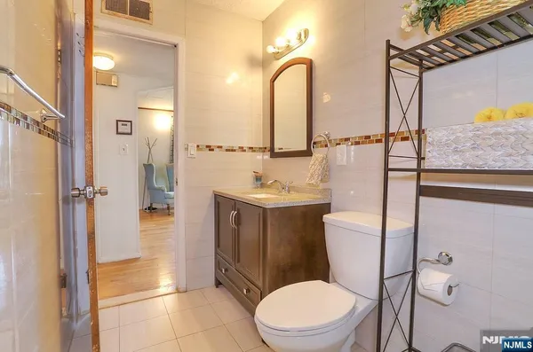 $525,000 | 27 Joseph Street, Moonachie, NJ 07074