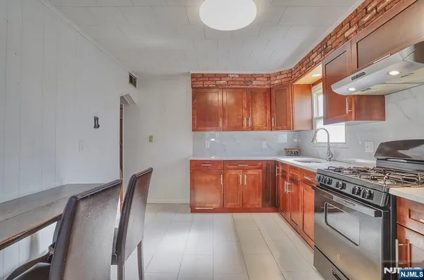 $525,000 | 27 Joseph Street, Moonachie, NJ 07074
