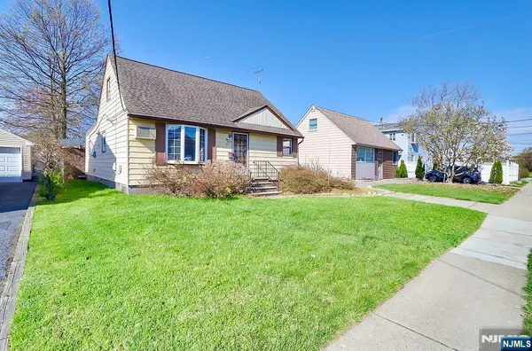 $525,000 | 27 Joseph Street, Moonachie, NJ 07074
