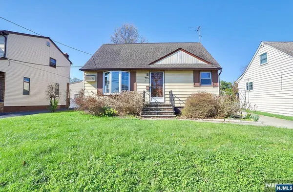 $525,000 | 27 Joseph Street, Moonachie, NJ 07074