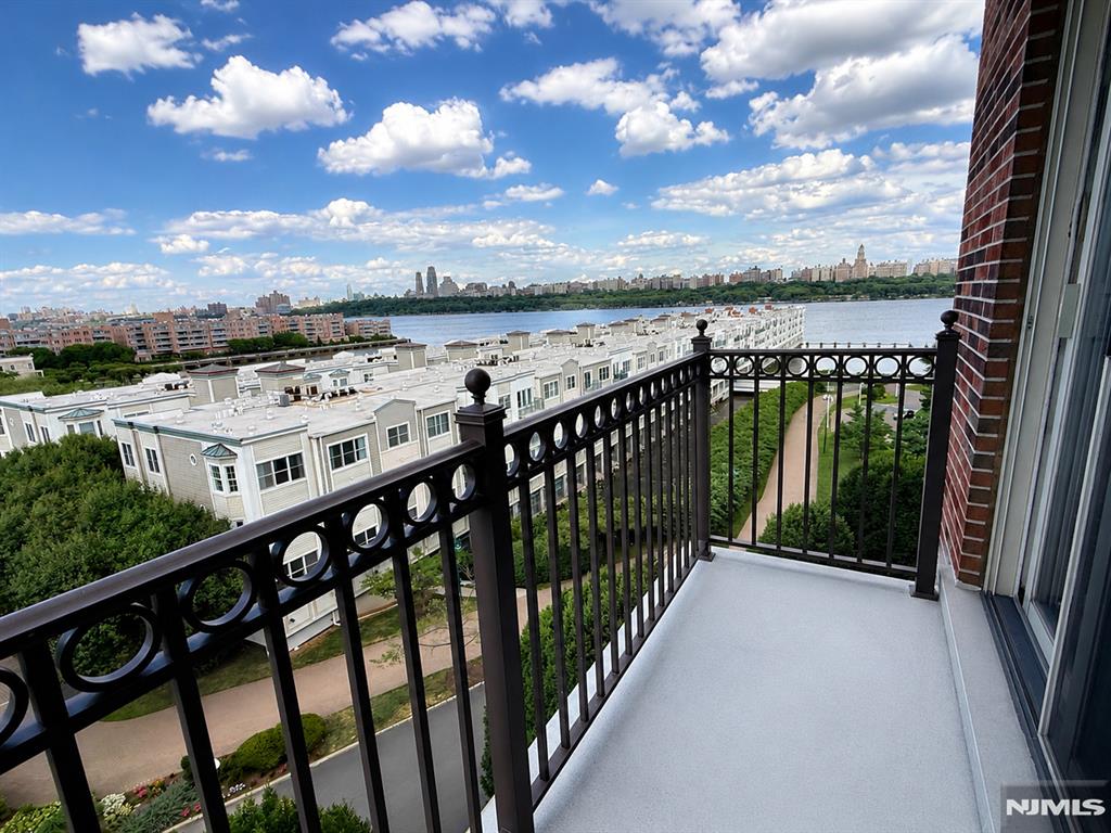 3418 City Place, Unit 3418 Edgewater, NJ 07020 - Photo 10 of 10