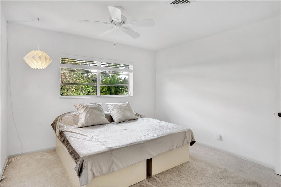 910 Tamarind Way Boca Raton, FL 33486 - Photo 18 of 31 Bedroom 1