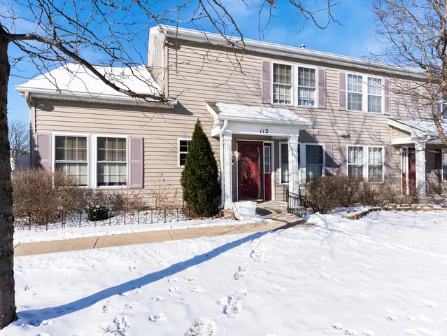 $289,900 | 112 Waterbury Circle, Oswego, IL 60543