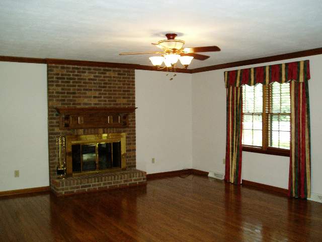 1036 West Duncan Road Greenville, SC 29617 - Photo 3 of 15 Gallery Image 3