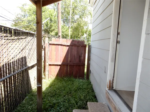$1,000 | 3804 Lelia Street, Unit A, Houston, TX 77026
