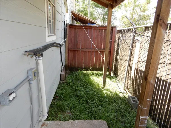 $1,000 | 3804 Lelia Street, Unit A, Houston, TX 77026