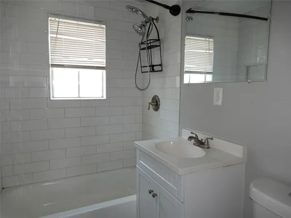 $1,000 | 3804 Lelia Street, Unit A, Houston, TX 77026