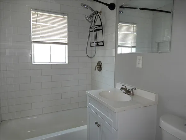 $1,000 | 3804 Lelia Street, Unit A, Houston, TX 77026