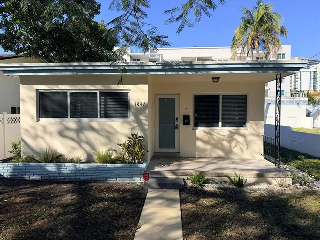 $2,300 | 1847 Madison Street, Unit 1, Hollywood, FL 33020
