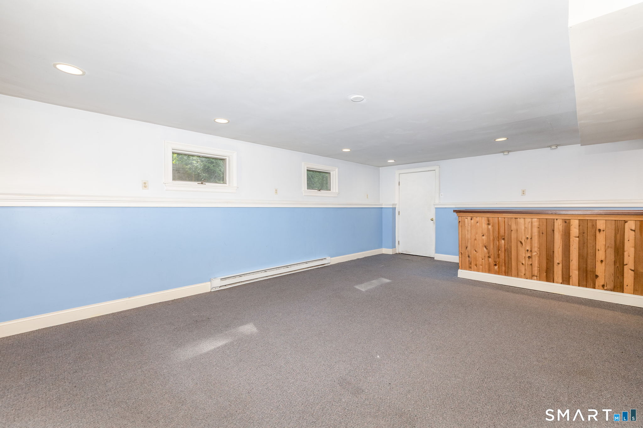 347 Griffin Road Suffield, CT 06093 - Photo 22 of 35 an empty room with windows