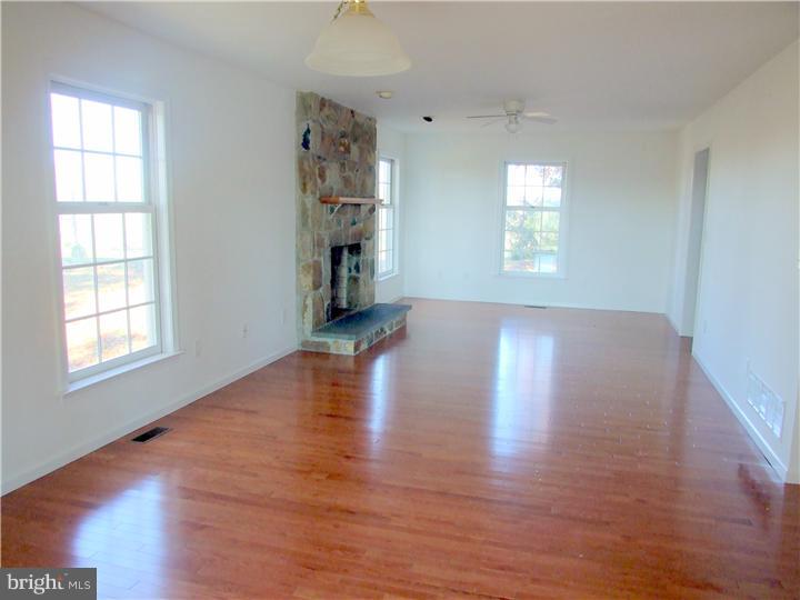 450 Calvary Road Nottingham, PA 19362 - Photo 3 of 21 Family Room