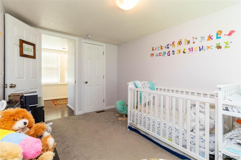 28115 Six Mile Road Livonia, MI 48154 - Photo 24 of 38