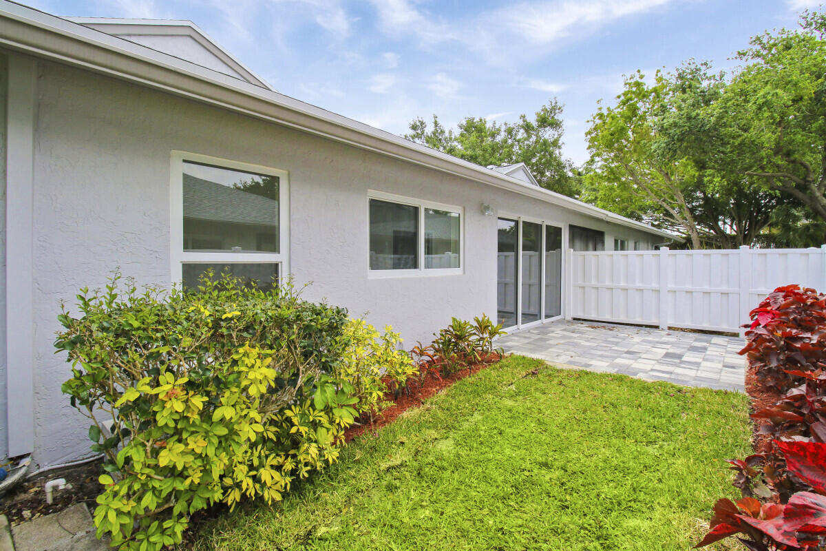 8934 Windtree Street, Unit B Boca Raton, FL 33496 - Photo 23 of 25 22