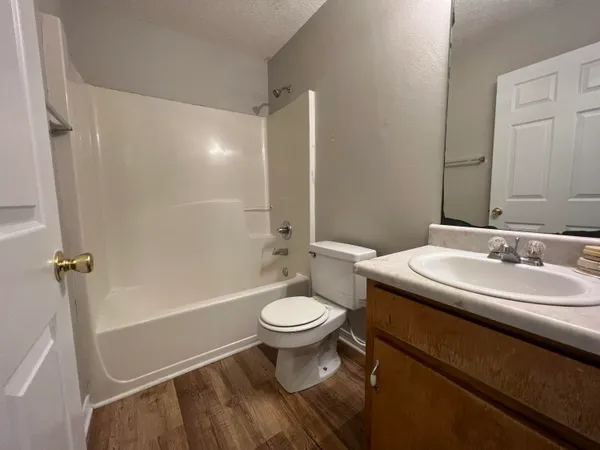 $1,195 | 224 Runnymeade Drive, Crestview, FL 32539