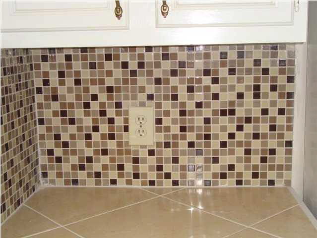 603 Harbor Ridge Drive Brandon, MS 39047 - Photo 8 of 21 New glass backsplash