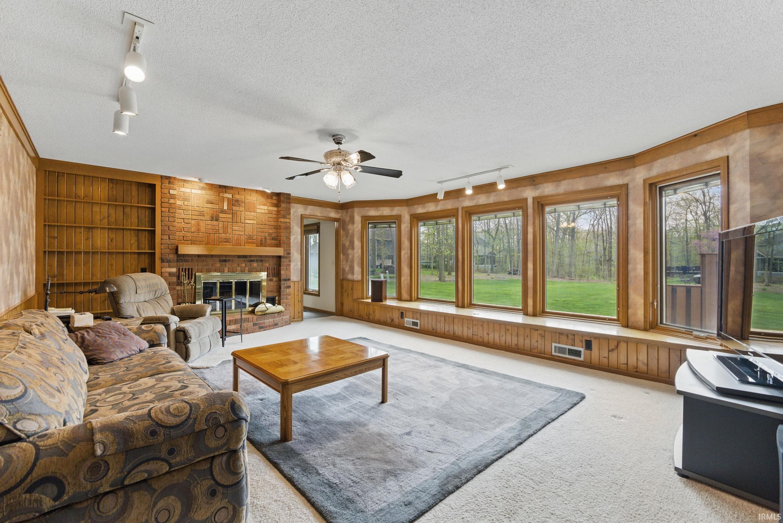 2008 Timberlake Trail Fort Wayne, IN 46804 - Photo 3 of 36 Gallery Image 3