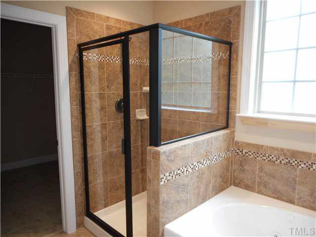 465 Waterville Street Raleigh, NC 27603 - Photo 16 of 25 Master Bath/Spa