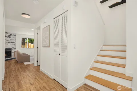$935,000 | 13216 Northeast 139th Place, Kirkland, WA 98034