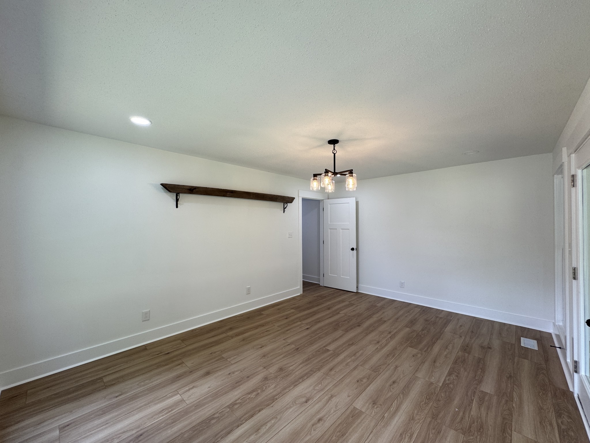 380 Martin Road Clarksville, TN 37042 - Photo 5 of 25