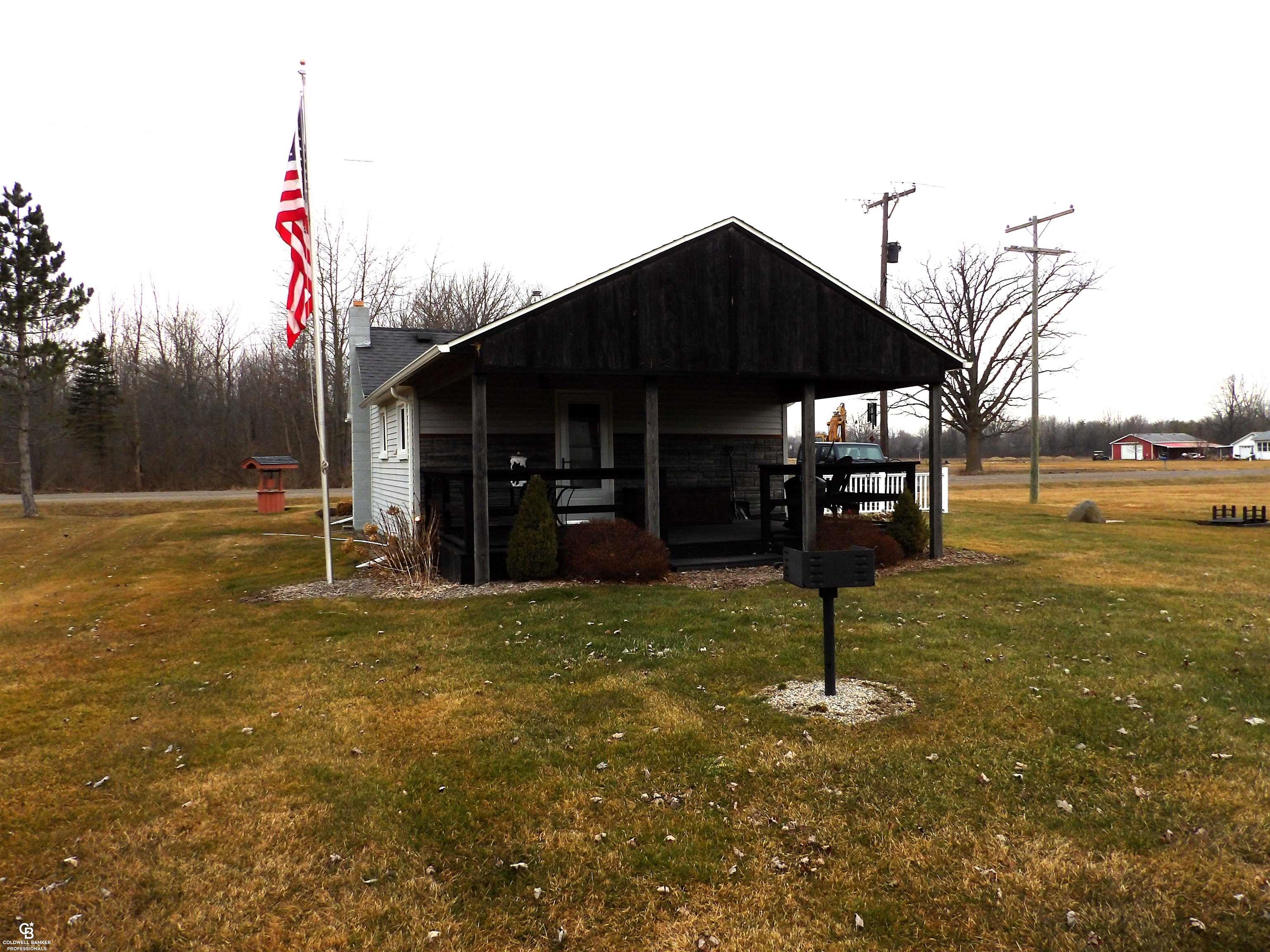 3640 Kilgore Road Avoca, MI 48006 - Photo 8 of 21 50134092-73356b55-7c3c-4462-b661-1c3f50d4210c.JPG