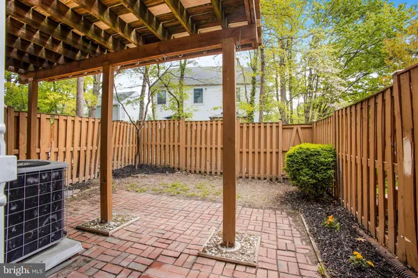 $427,500 | 2102 Commissary Circle, Odenton, MD 21113
