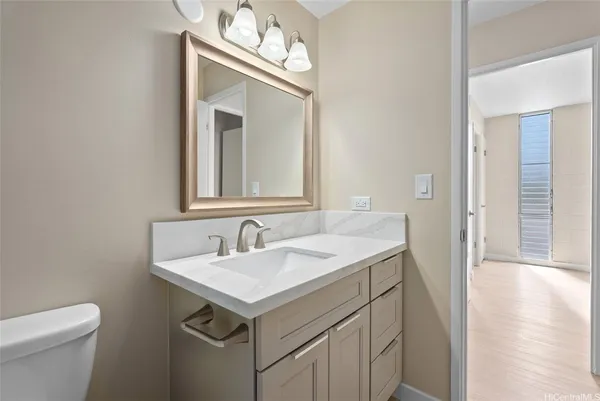 $337,900 | 98-1030 Moanalua Road, Unit 5201, Aiea, HI 96701