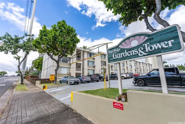 $337,900 | 98-1030 Moanalua Road, Unit 5201, Aiea, HI 96701