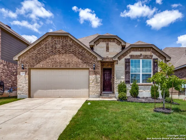 $2,500 | 129 Aberdeen, Boerne, TX 78015