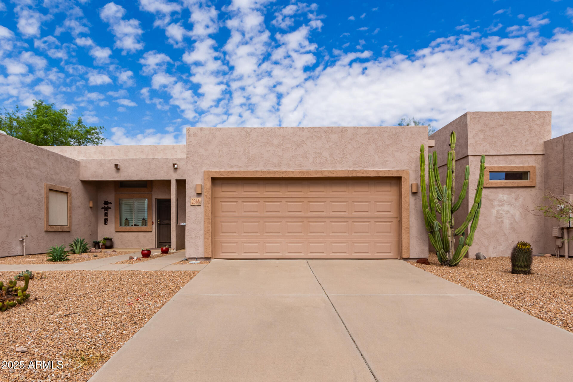 2368 West 10th Avenue Apache Junction, AZ 85120 - Photo 4 of 30 a view of a house with a yard