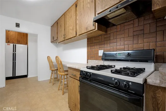 $675,000 | 916 South Caswell Avenue, Compton, CA 90220