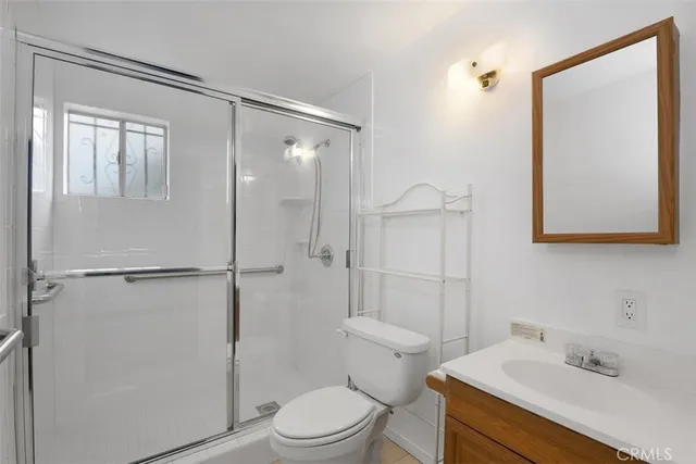 $675,000 | 916 South Caswell Avenue, Compton, CA 90220