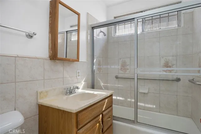 $675,000 | 916 South Caswell Avenue, Compton, CA 90220