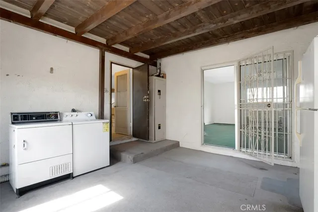 $675,000 | 916 South Caswell Avenue, Compton, CA 90220