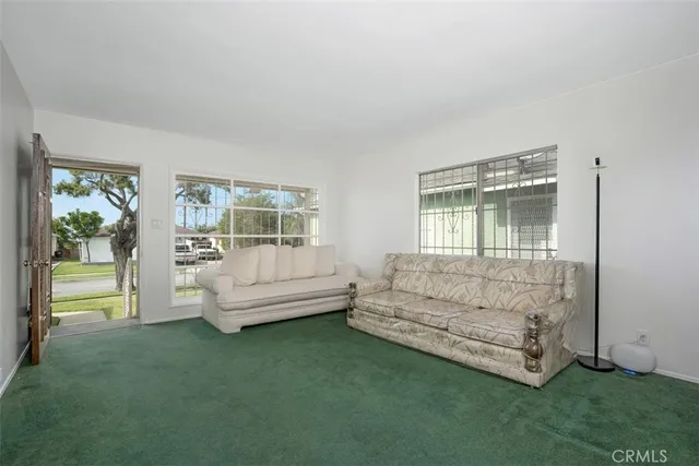 $675,000 | 916 South Caswell Avenue, Compton, CA 90220