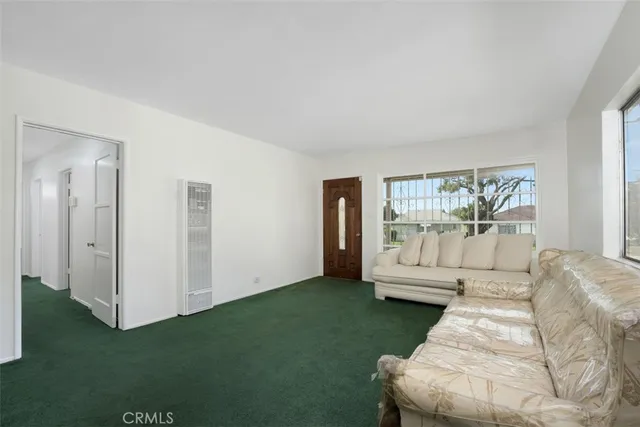 $675,000 | 916 South Caswell Avenue, Compton, CA 90220