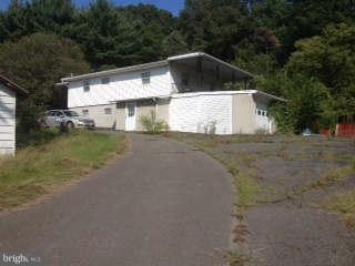 12000 Messick Road Southeast Cumberland, MD 21502 - Photo 5 of 6 Front & Side View of Garage Apartment