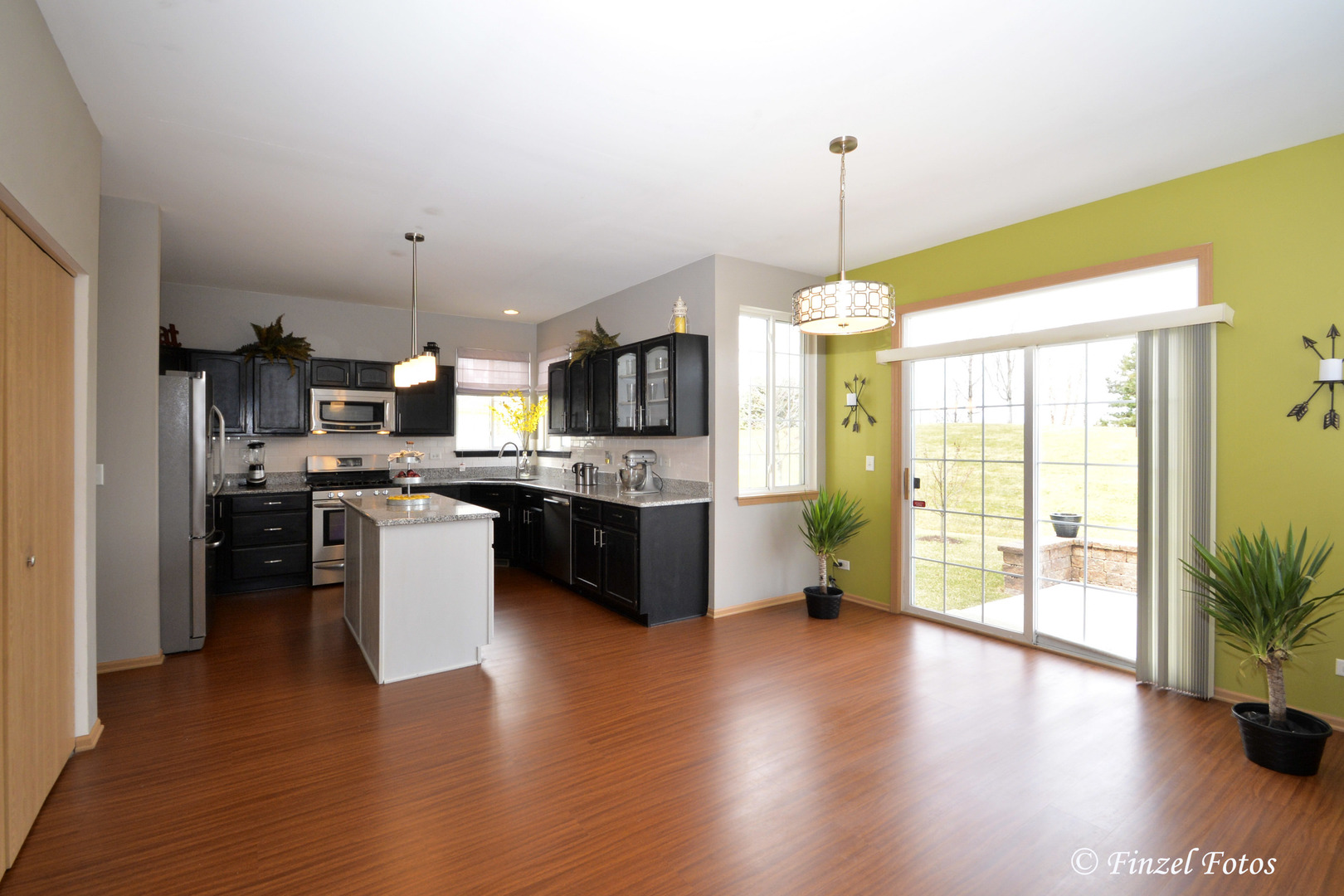 1880 Beachview Road Pingree Grove, IL 60140 - Photo 8 of 20