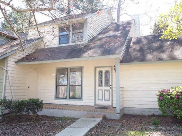 $995 | 27 Lake Shore Drive, Daphne, AL 36526