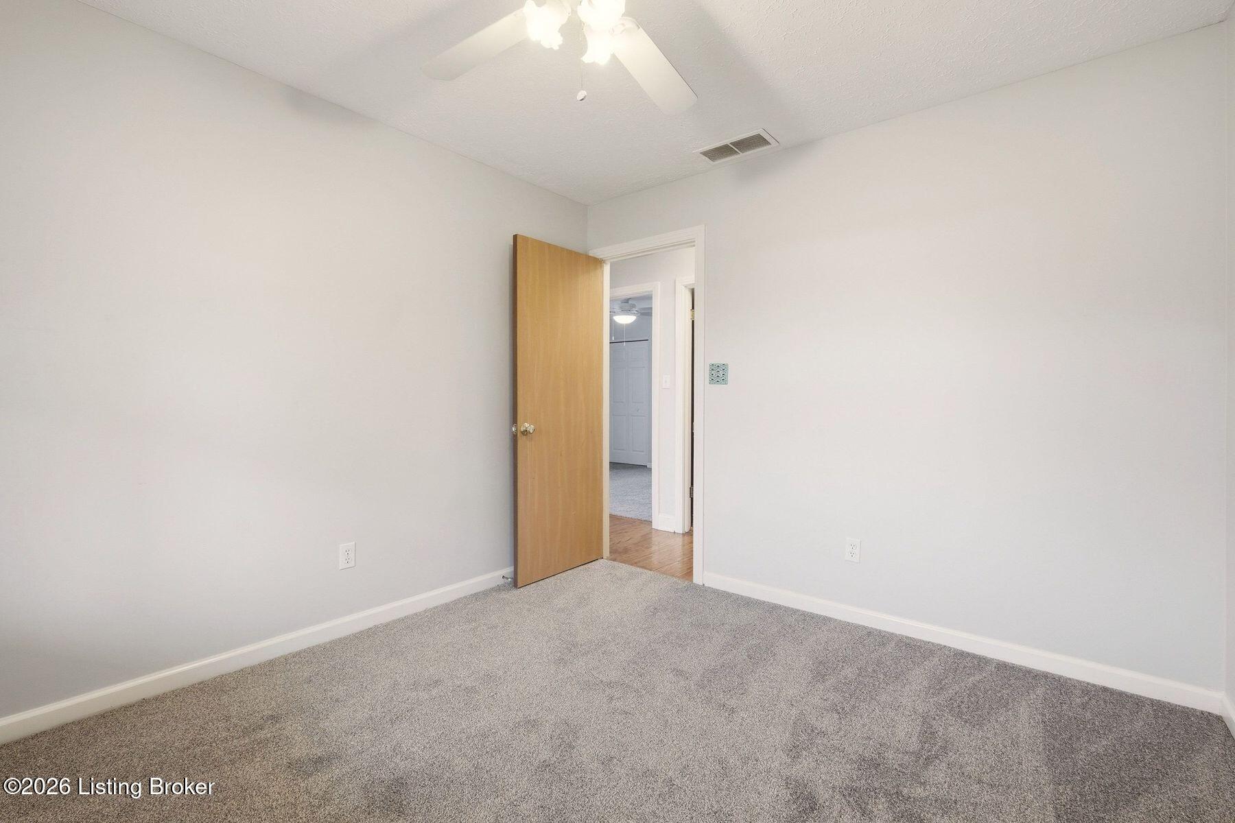 3901 Longview Road Louisville, KY 40299 - Photo 26 of 31 photo_online_027