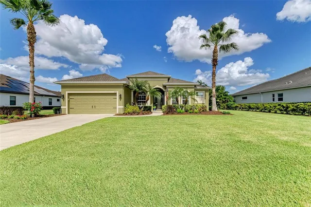 a view of a livingroom with furniture window and outside view