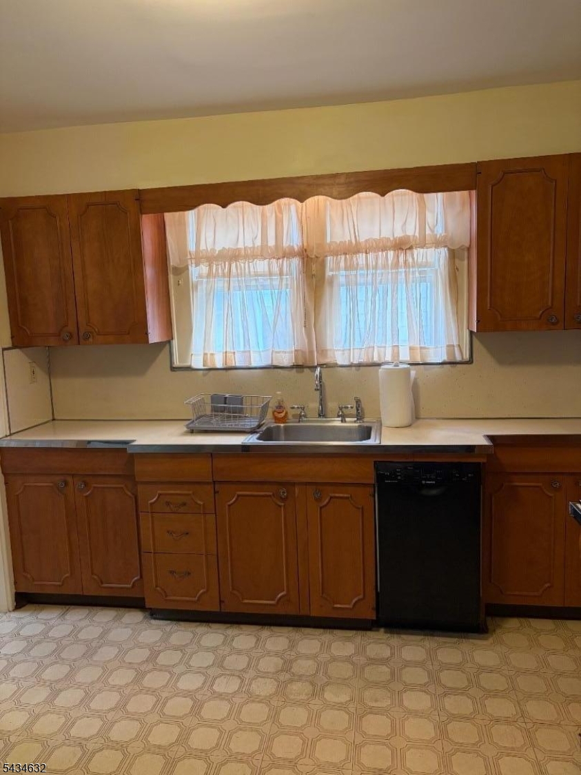 12 Ferncliff Road Bloomfield, NJ 07003 - Photo 32 of 49