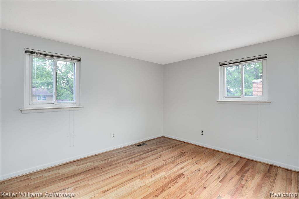18408 Levan Road Livonia, MI 48152 - Photo 24 of 37 Gallery Image 24