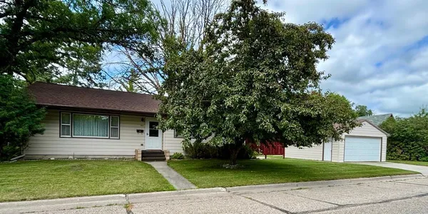 $196,500 | 722 Kendall Avenue South, Thief River Falls, MN 56701