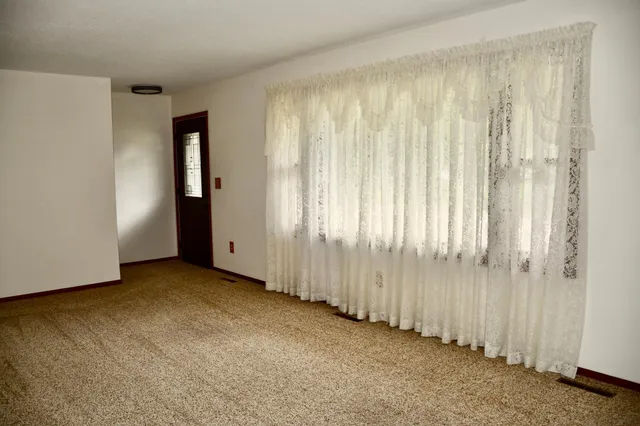 $196,500 | 722 Kendall Avenue South, Thief River Falls, MN 56701