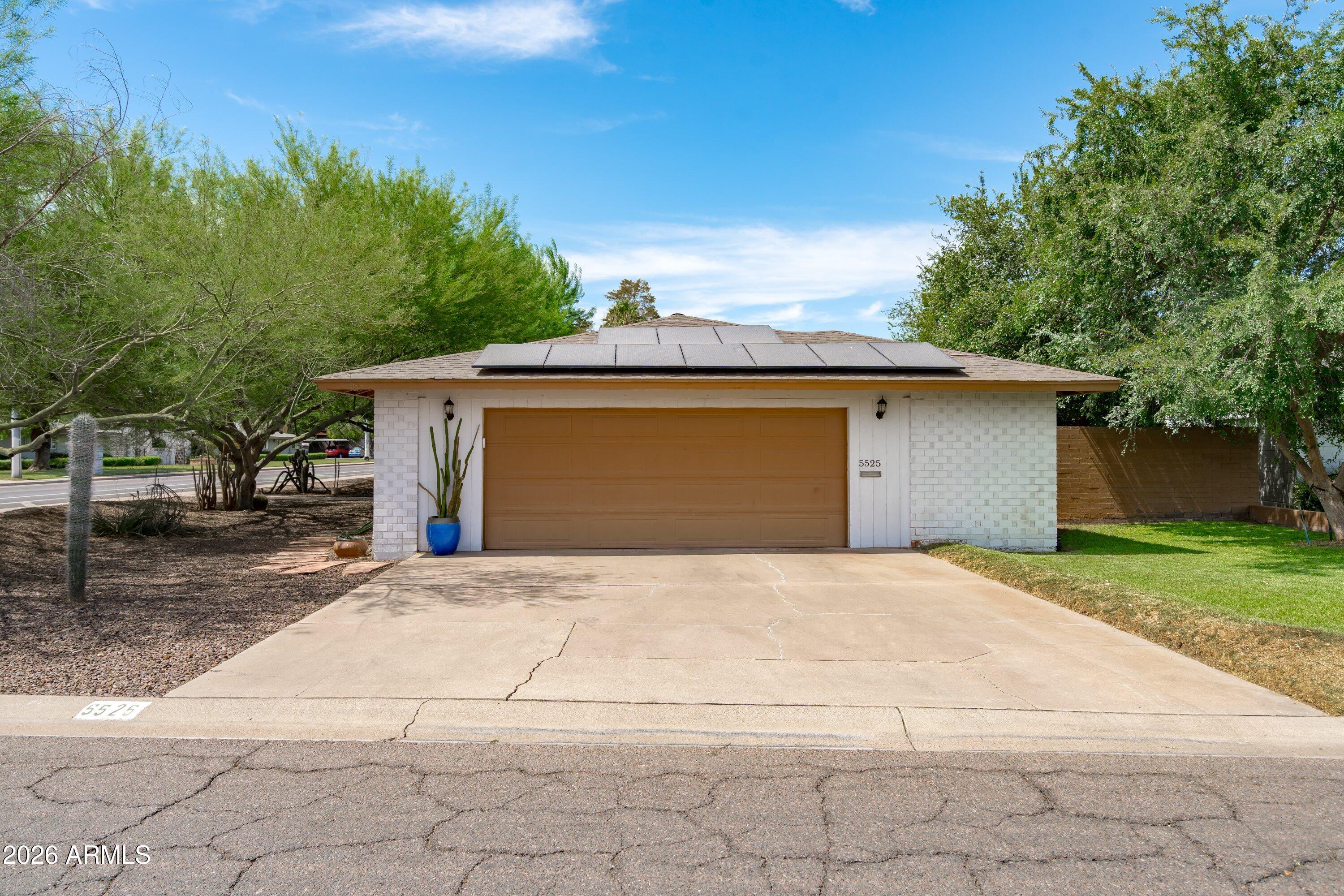 5525 North 12th Street Phoenix, AZ 85014 - Photo 33 of 59 70-Side View