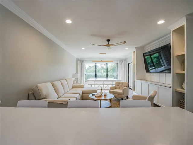 $2,600 | 6175 South Mirror Lake Drive, Unit 307, Sebastian, FL 32958