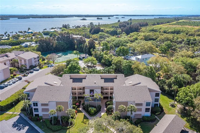 $2,600 | 6175 South Mirror Lake Drive, Unit 307, Sebastian, FL 32958