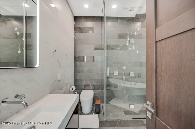 $1,250,000 | 130 Laurelbrook Drive, Wilkes Barre, PA 18702