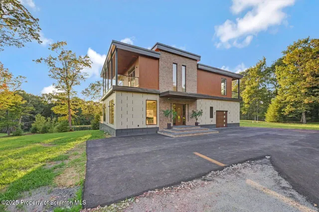 $1,250,000 | 130 Laurelbrook Drive, Wilkes Barre, PA 18702