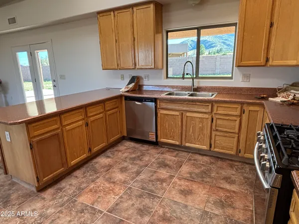 $425,000 | 3598 East Astro Street, Hereford, AZ 85615